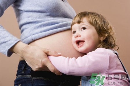 宝宝母乳奶粉混合喂养好吗,母乳和奶粉一起喂养好不好