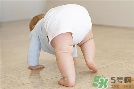 小孩子走路早好还是晚好,宝宝走路太早好不好
