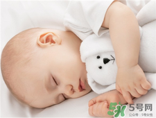 宝宝一天睡多久正常,宝宝睡一天正常吗 宝宝一天睡多久正常,宝宝睡一天正常吗