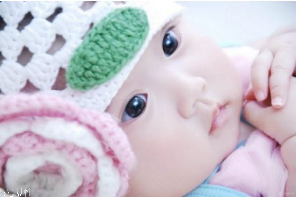 宝宝冬天上火,宝宝秋冬季上火怎么办 宝宝冬天上火,宝宝秋冬季上火怎么办