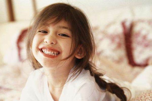 孩子出生时下雪取什么名字,下雪天出生的孩子起名