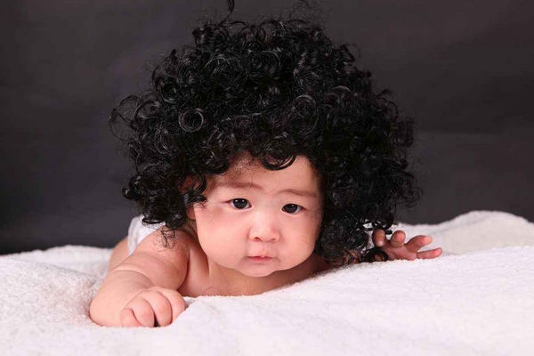 冬天怎么给宝宝换纸尿裤,新生儿冬天怎么换尿裤