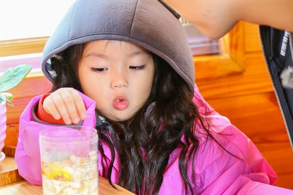 婴儿下雪天带出门好吗,下雪可以带宝宝出去玩吗 婴儿下雪天带出门好吗,下雪可以带宝宝出去玩吗