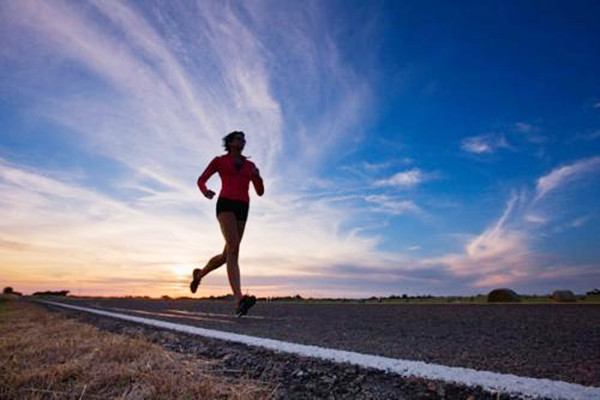 跑步的最佳时间(跑步的最佳时间是几点)