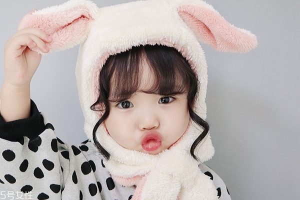 解决小孩踢被子的妙招,小孩晚上老是踢被子,应该怎么办 解决小孩踢被子的妙招,小孩晚上老是踢被子,应该怎么办