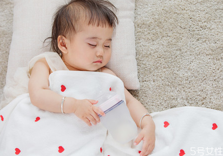 幼儿腹痛腹胀怎么处理,小儿腹胀疼痛怎么办 幼儿腹痛腹胀怎么处理,小儿腹胀疼痛怎么办