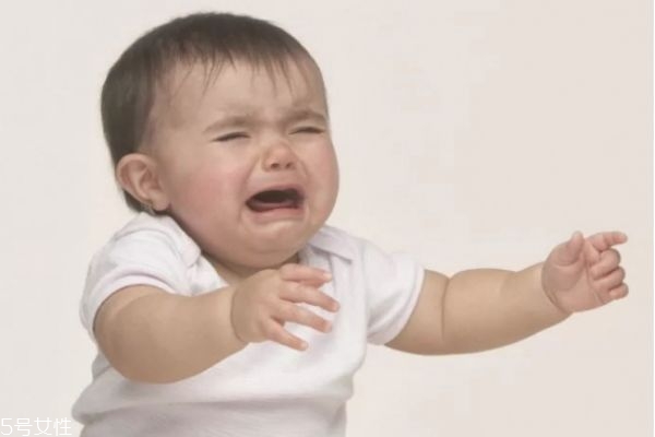 婴儿小肚子鼓鼓的怎么回事,婴幼儿肚子鼓鼓的怎么回事