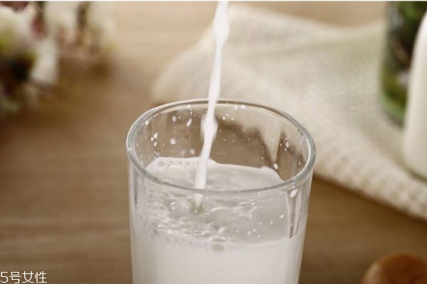 宝宝喝奶粉便秘怎么办?,宝宝容易便秘喝什么奶粉比较好