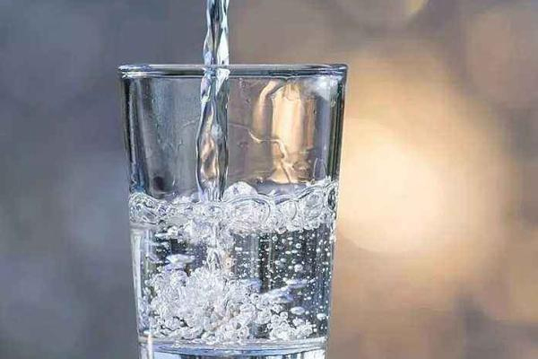 一岁宝宝拉肚子可以喝糖盐水吗,宝宝拉肚子可以喝糖盐水吗?