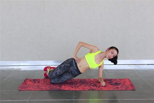 高效燃脂训练动作(最有效的减脂动作及训练方式)