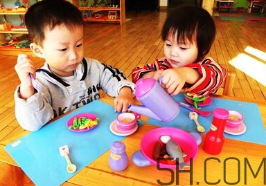 宝宝上幼儿园需要准备什么证件,入幼儿园需要做哪些证件