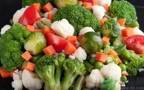 西兰花给宝宝做辅食怎么做,一岁宝宝可以吃西兰花吗