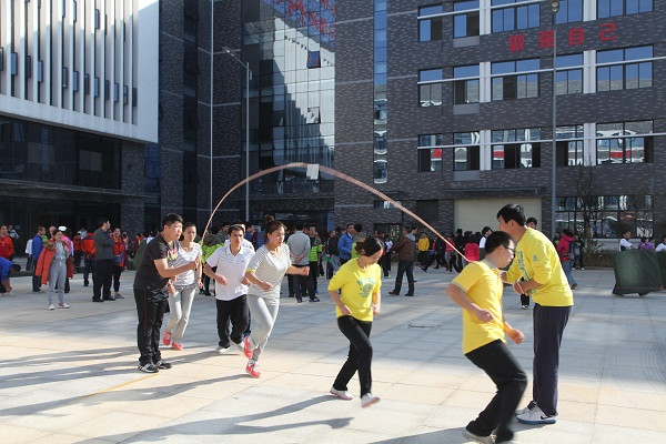 跳绳注意事项(跳绳注意事项和建议)