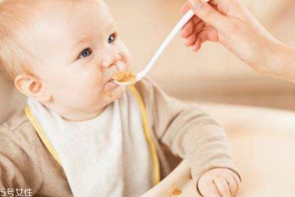 7个月宝宝米粉一天吃几次,六个月宝宝米粉一天吃几次