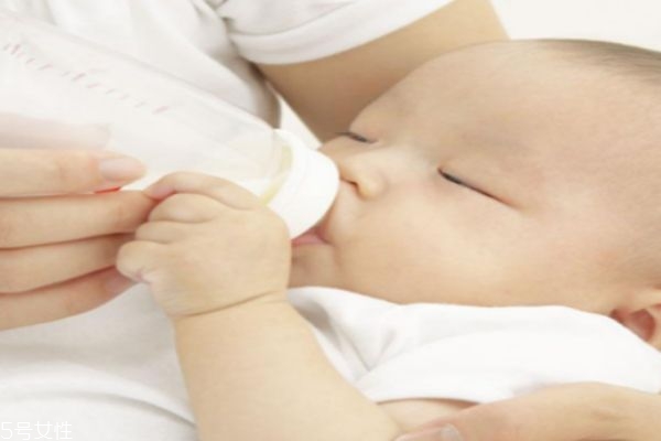 奶粉要不要经常换,奶粉时要经常换还是不换 奶粉要不要经常换,奶粉时要经常换还是不换