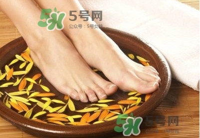 花椒水泡脚可以去湿气吗,花椒水泡脚有什么功效和作用 花椒水泡脚可以去湿气吗,花椒水泡脚有什么功效和作用