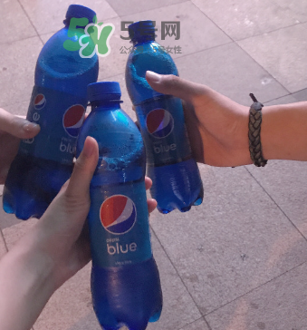 蓝色可乐什么味道,蓝可乐为什么是蓝色的 蓝色可乐什么味道,蓝可乐为什么是蓝色的
