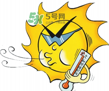 夏天穿什么颜色的衣服防晒,防晒衣什么颜色最防晒