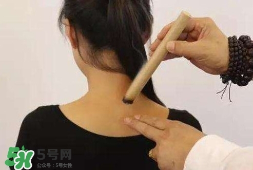 颈椎疼用艾灸灸哪里好,颈椎不舒服艾灸有用吗 颈椎疼用艾灸灸哪里好,颈椎不舒服艾灸有用吗