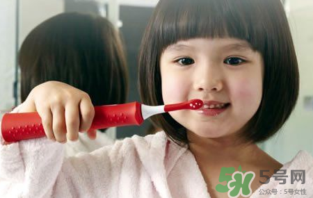 电动牙刷对儿童有害吗,儿童长期使用电动牙刷的危害