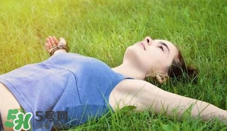 色素沉着多久才会消退(毛囊炎色素沉着多久才会消退)