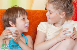 容易腹泻的宝宝吃什么奶粉,宝宝腹泻喝什么奶粉比较好