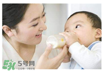 奶粉和蛋白粉的区别,牛奶粉和蛋白质粉有什么区别 奶粉和蛋白粉的区别,牛奶粉和蛋白质粉有什么区别