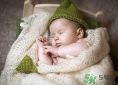 早产儿能吃普通奶粉吗,早产宝宝一定要吃早产奶粉吗