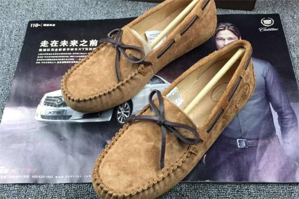 如何清洗ugg豆豆鞋,ugg皮毛一体豆豆鞋怎么清洗