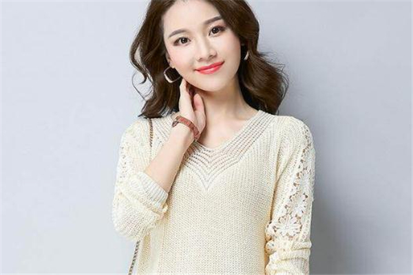 打底衫什么颜色显白,打底衫什么颜色比较百搭 打底衫什么颜色显白,打底衫什么颜色比较百搭