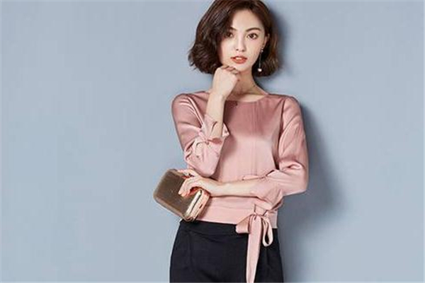 打底衫是不是不能单穿,打底衫应该怎么穿