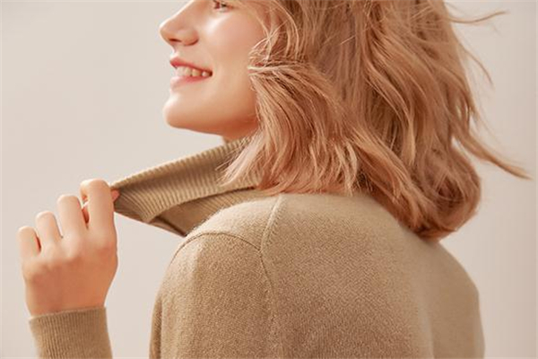 羊绒衫和羊毛衫对比图,羊绒衫跟羊毛衫的区别哪个好