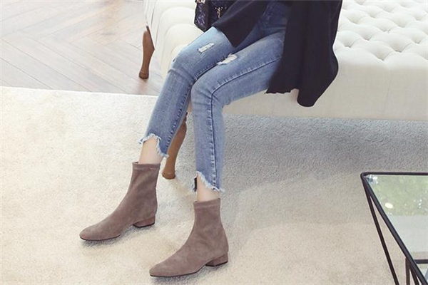 为什么穿靴子脚臭,穿靴子脚会臭吗