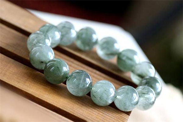 绿发晶和绿幽灵哪个更好,绿发晶和绿幽灵的区别图片 绿发晶和绿幽灵哪个更好,绿发晶和绿幽灵的区别图片