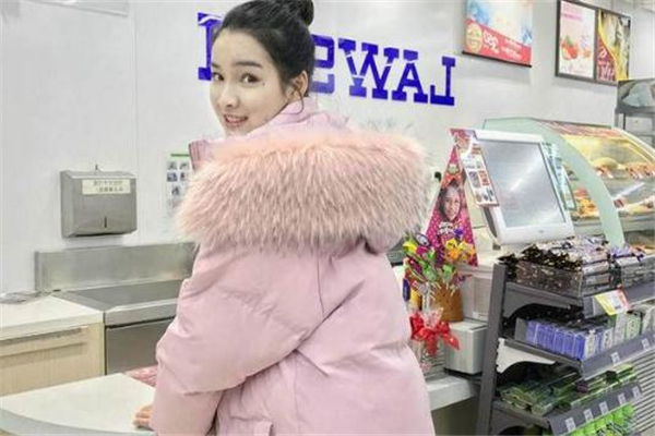 棉袄保暖还是羽绒服保暖,棉服和羽绒服哪个保暖