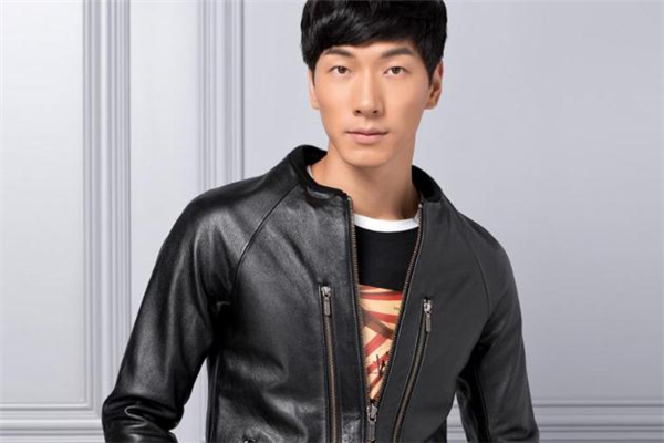 皮夹克怎样清洗,皮夹克清洗小妙招 皮夹克怎样清洗,皮夹克清洗小妙招