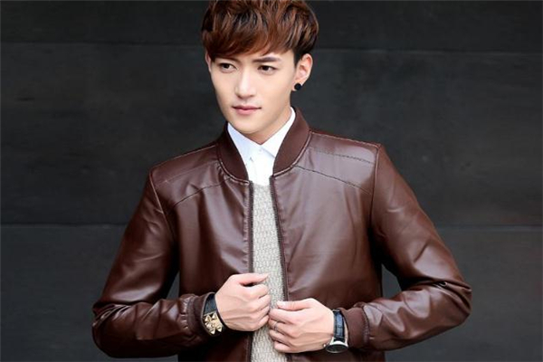 皮夹克皱了,皮夹克有皱纹怎么处理