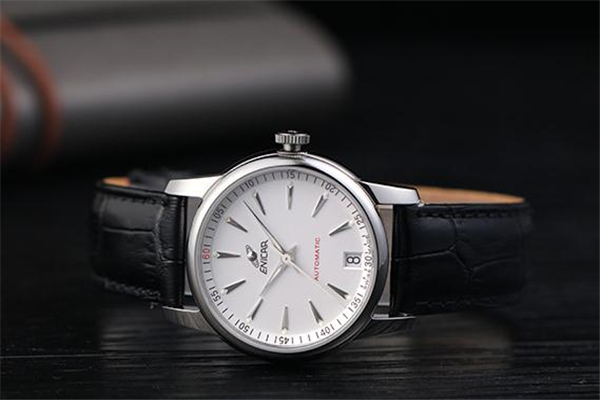 英纳格手表怎么样,英纳格是什么档次的手表