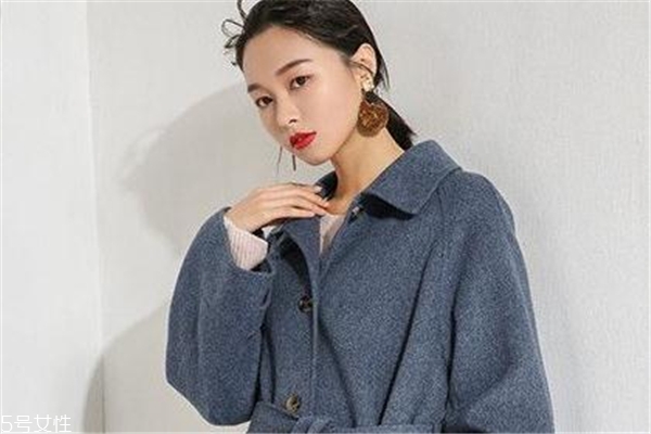 澳毛大衣和羊毛大衣哪个贵,澳毛大衣好吗