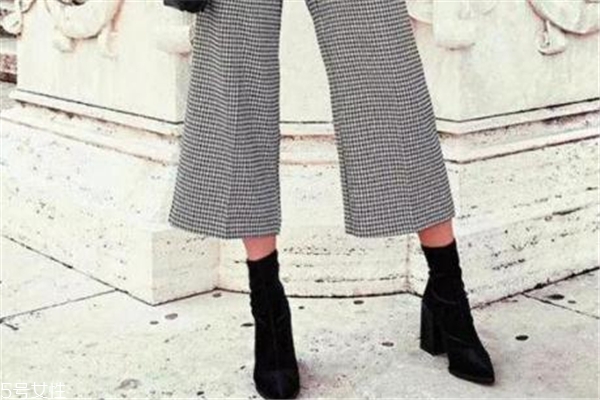 短靴配阔腿裤,靴子配阔腿裤
