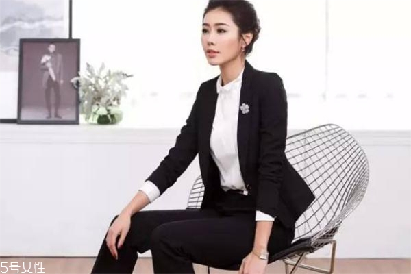 女性职业装搭配,职业女性穿搭