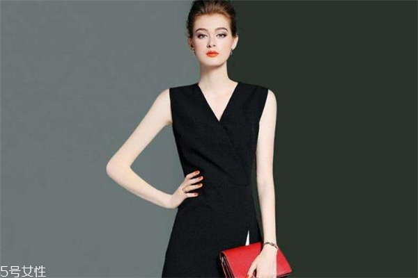 女性职业装搭配,职业装搭配什么发型好看女