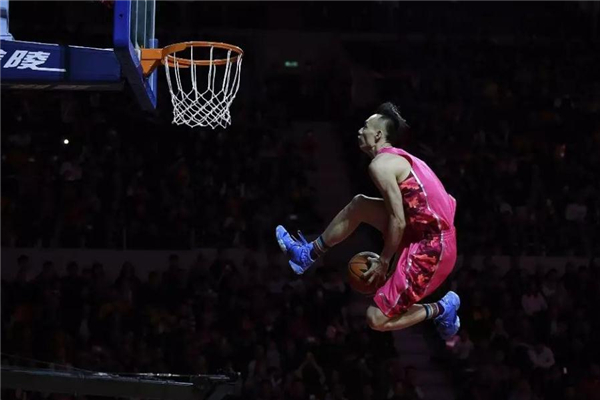 打篮球后腰疼怎么按摩(打篮球后腰疼怎么按摩)