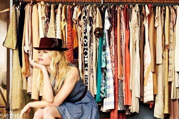 衣服上陈旧的血渍怎么去除小窍门,如何洗掉衣服上的血渍