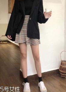 西装外套怎么配好看,西装外面适合配什么外套 西装外套怎么配好看,西装外面适合配什么外套