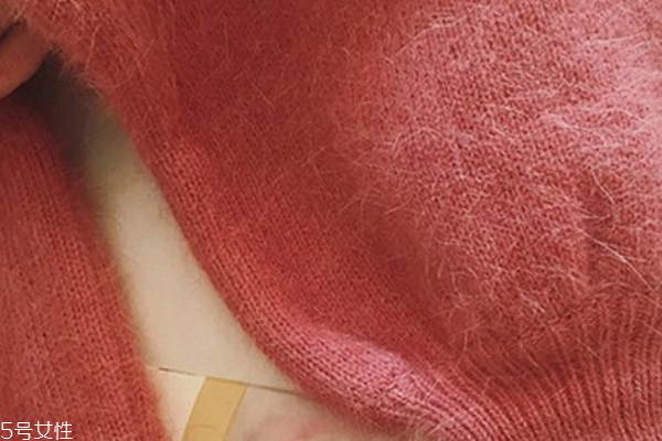 毛衣起球现象,毛衣起球的原因是什么 毛衣起球现象,毛衣起球的原因是什么