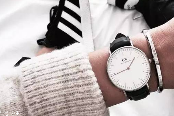 dw手镯怎么样,dw手镯怎么样 值得买吗