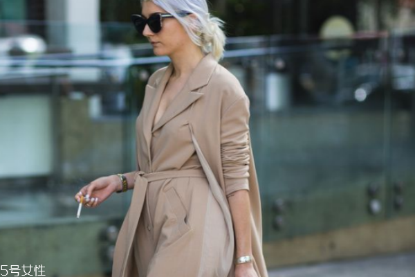 风衣缩水怎么处理,风衣缩水怎么恢复妙招