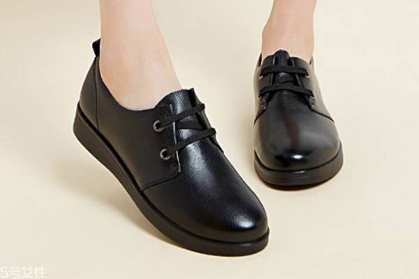 皮鞋磨脚怎么办小妙招,皮鞋掉皮有什么补救的办法 皮鞋磨脚怎么办小妙招,皮鞋掉皮有什么补救的办法