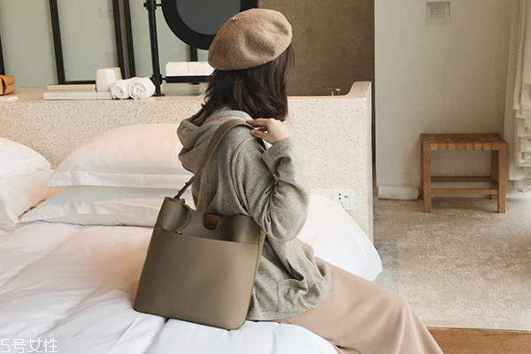 pu皮包包耐用吗,pu包和牛皮包哪个耐用